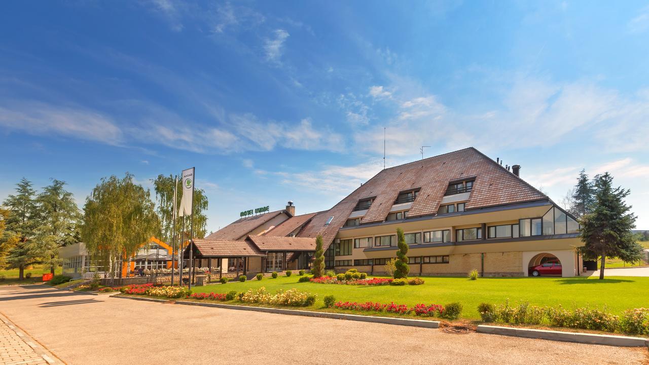Hotel Livade Cacak Exterior photo